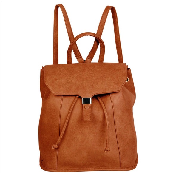 Urban Originals Handbags - NWT URBAN ORIGINAL FOXY VEGAN LEATHER BACKPACK